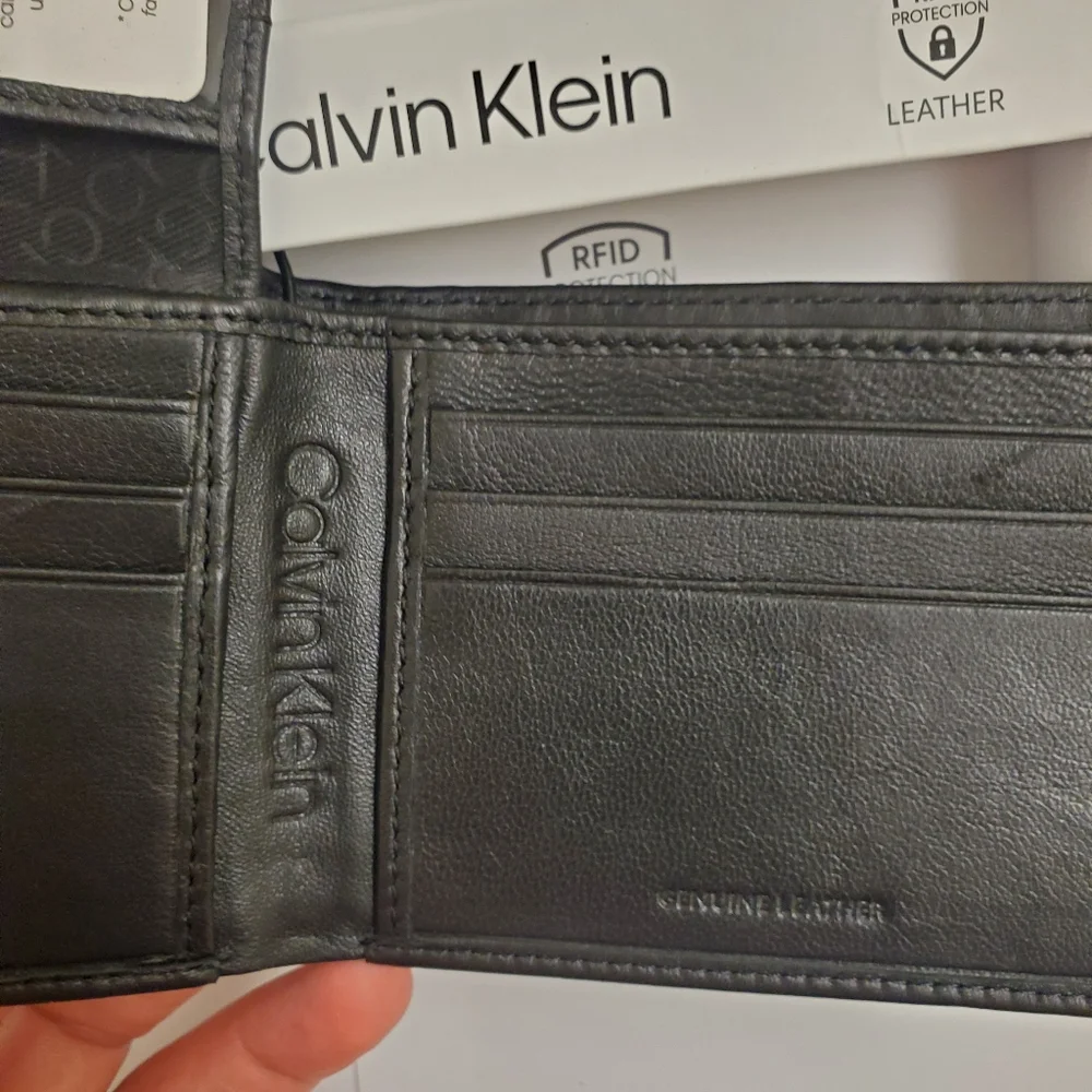 New Calvin Klein black mens real leather wallet